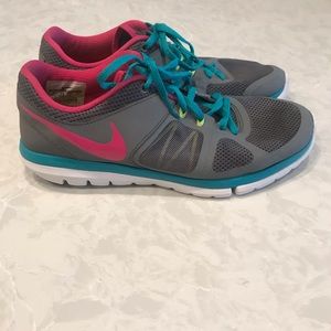 Women’s Nike Flex 2014 Running Shoes Size 10